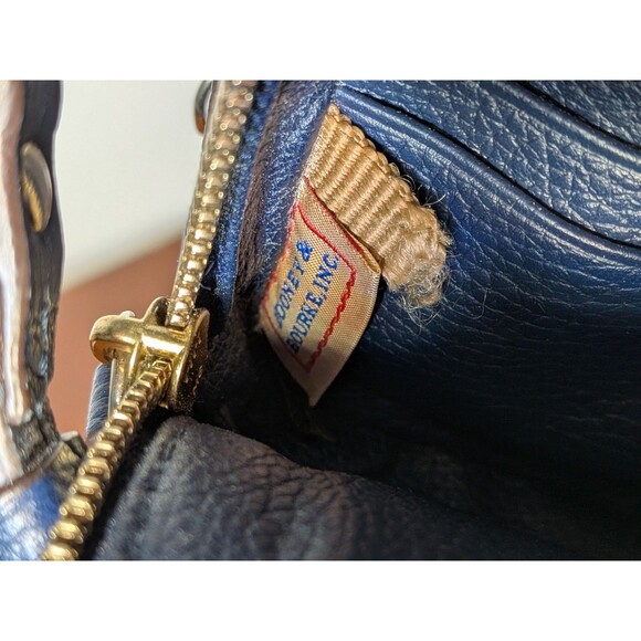 Dooney & Bourke Navy Blue Pebble Leather Crossbody Clutch Wallet EUC AUTHENTIC - Picture 5 of 9